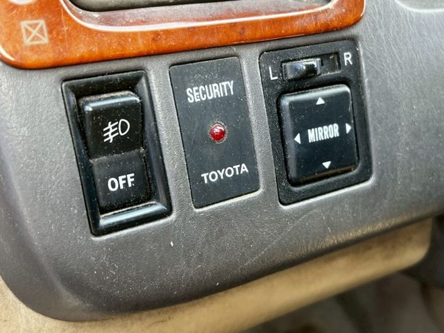 TOYOTA 瑞獅1.8 自排 電折後視鏡/後座出風口 賺錢生財工作車 定期保養  第9張相片