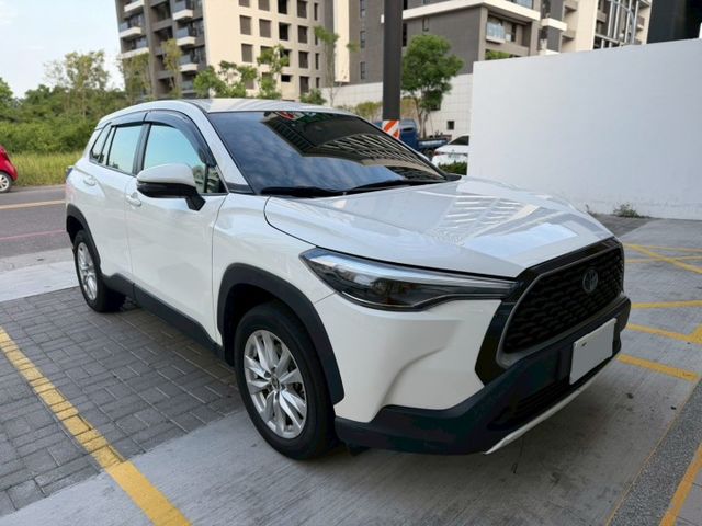 CROSS 汽油尊爵版 ACC跟車/車道偏離/恆溫空調/數位儀表/安卓機/盲點/IKEY免鑰 定期保養  第3張相片