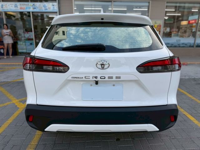 CROSS 汽油尊爵版 ACC跟車/車道偏離/恆溫空調/數位儀表/安卓機/盲點/IKEY免鑰 定期保養  第5張相片
