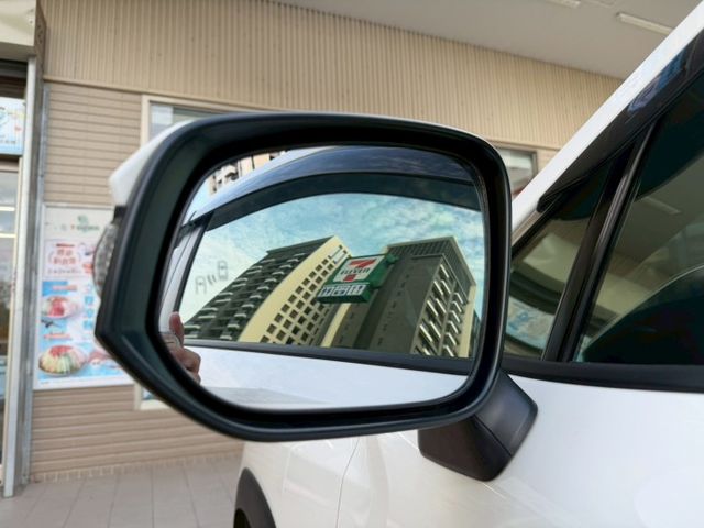 CROSS 汽油尊爵版 ACC跟車/車道偏離/恆溫空調/數位儀表/安卓機/盲點/IKEY免鑰 定期保養  第8張相片