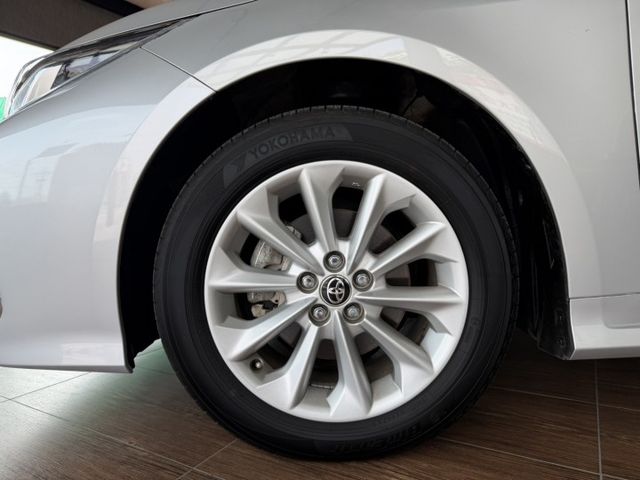 Altis 1.8豪華+ IKEY免鑰匙/恆溫空調/胎壓偵測/ACC跟車/車偏 原版件 定期保養  第19張相片