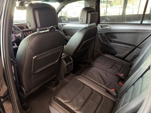 VW Tiguan 380 TSI R-line 跟車/丹拿音響/盲點/全景天窗/抬顯/環景/數位儀表 原版件  第18張相片
