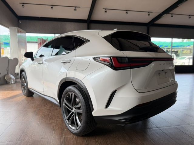2022 Lexus NX350h 白  第2張相片