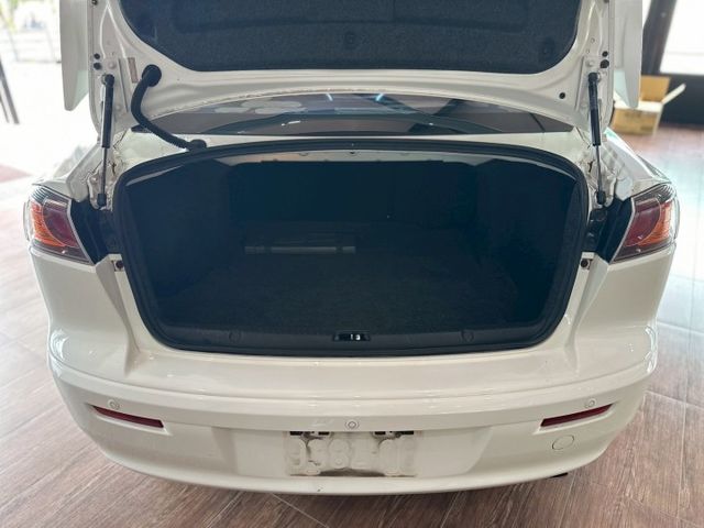 Lancer IO撼動型 IKEY免鑰匙/倒車雷達/定速巡航/電折後視鏡 原版件 定期保養  第3張相片