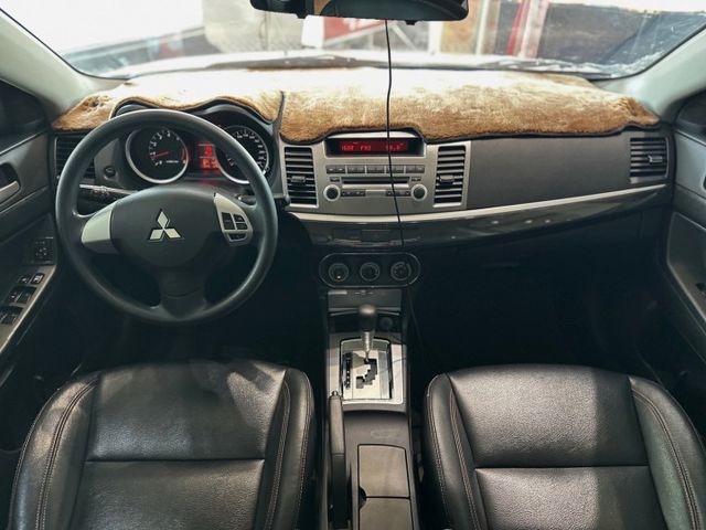 Lancer IO撼動型 IKEY免鑰匙/倒車雷達/定速巡航/電折後視鏡 原版件 定期保養  第7張相片