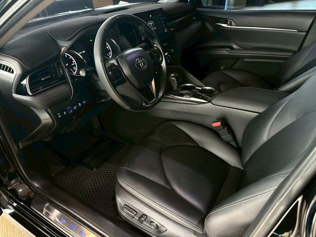 Camry 2.0尊爵 ACC跟車/車道維持/盲點/Carplay/雙前通風椅/電動椅/M1魚眼頭燈 原版件 定期保養  第6張相片