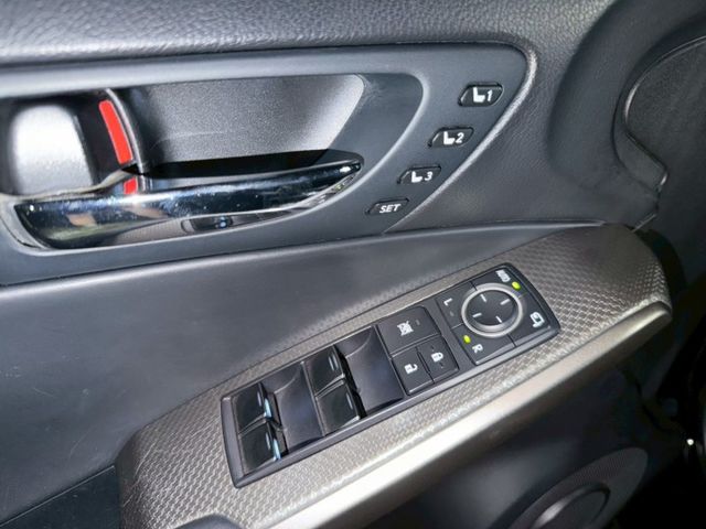 IS300h F-Sport Navi版 車偏/ML音響/冷熱通風椅/Ikey免鑰匙/電動天窗/數位儀表原版件 定期保養  第9張相片