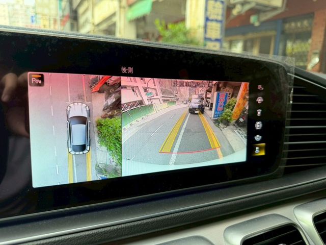 GLE53 COUPE AMG 23P跟車/IKEY免鑰匙/U88旋鈕/電椅懸吊/盲點/環景/電尾門 原版件  第14張相片