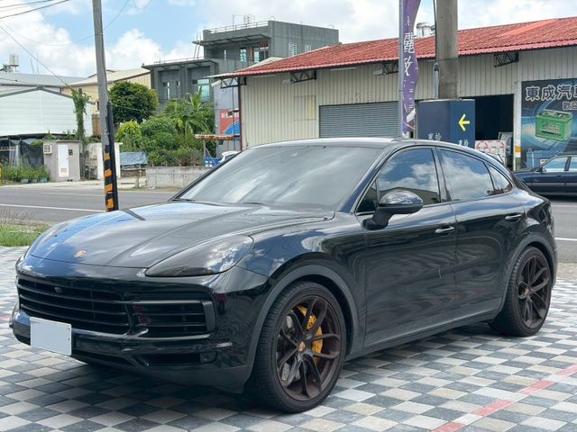 Cayenne Coupe 增壓旋鈕/跑車時鐘/環景影像/跑車排氣/一階電腦/全段排氣 原版件 定期保養  第1張相片