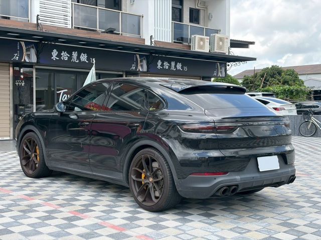 Cayenne Coupe 增壓旋鈕/跑車時鐘/環景影像/跑車排氣/一階電腦/全段排氣 原版件 定期保養  第2張相片