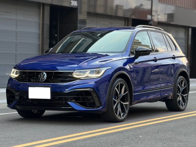 Tiguan R 跟車/車道維持/HK音響/盲點/環景/IKEY免鑰匙/數位儀表/藍色卡鉗 原版件 原廠保養  第1張相片