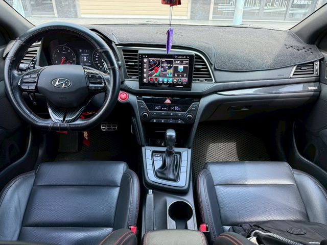 Elantra Sport 車道偏離/盲點/定速/安卓機/Carplay/排氣管/17吋鋁圈 原版件 定期保養  第7張相片