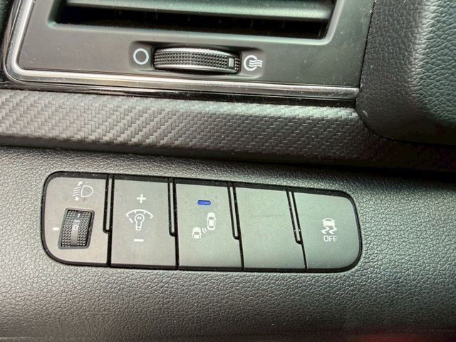 Elantra Sport 車道偏離/盲點/定速/安卓機/Carplay/排氣管/17吋鋁圈 原版件 定期保養  第9張相片