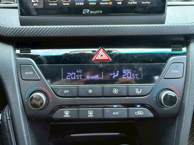Elantra Sport 車道偏離/盲點/定速/安卓機/Carplay/排氣管/17吋鋁圈 原版件 定期保養  第16張相片