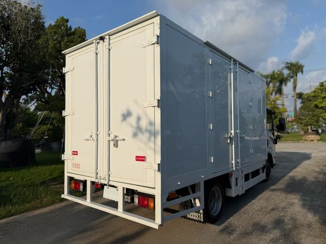 Isuzu NLR 自手排14呎 14呎貨斗/盲點偵測/安卓機 原版件 定期原廠保養 新車保固中  第5張相片