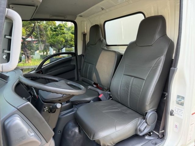 Isuzu NLR 自手排14呎 14呎貨斗/盲點偵測/安卓機 原版件 定期原廠保養 新車保固中  第10張相片