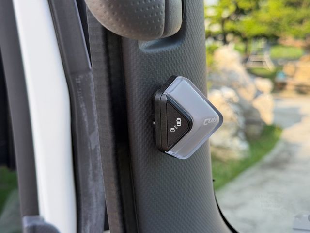 Isuzu NLR 自手排14呎 14呎貨斗/盲點偵測/安卓機 原版件 定期原廠保養 新車保固中  第12張相片