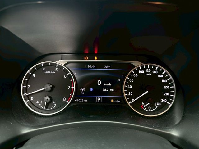 Sentra 尊爵智駕版 JBL音響/跟車/車偏/盲點/環景影像/Carplay/恆溫空調 原版件 定期保養  第20張相片