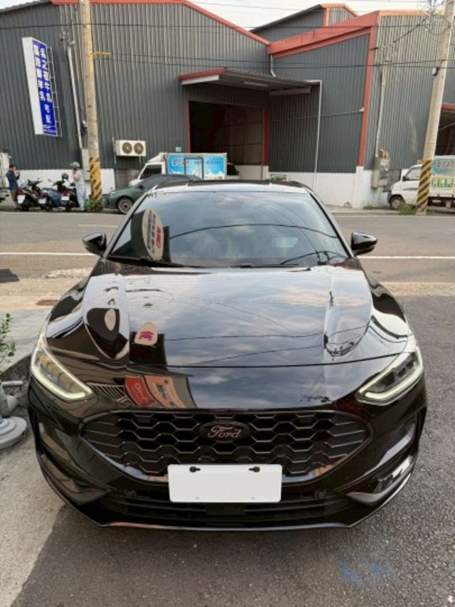 Focus ST-Line V 跟車/盲點/B&O音響/盲點/電尾門/數位儀表/一鍵Sport 原版件 原廠保固中  第2張相片