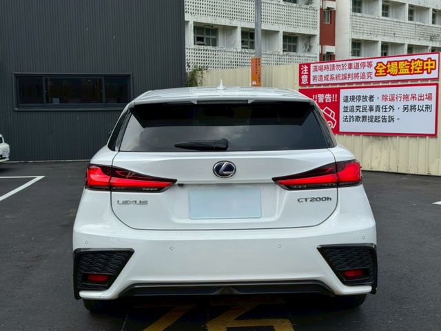 CT200h F Sport版 ACC跟車/車偏/加熱椅/前後雷達/FSport空力套件 原版件 定期原廠保養  第5張相片