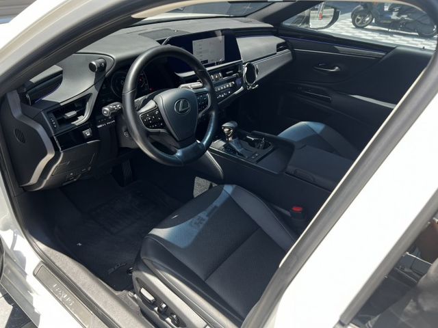 ES300H 豪華版 ACC跟車/車偏/盲點/冷熱通風椅/Carplay/氣氛燈 原版件 定期原廠保養 新車保固中  第7張相片