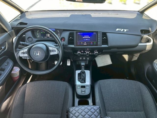 Fit e：HEV油電版 ACC跟車/車偏/車道維持/IKEYA免鑰匙/盲點/倒車雷達/恆溫空調 原版件  第11張相片