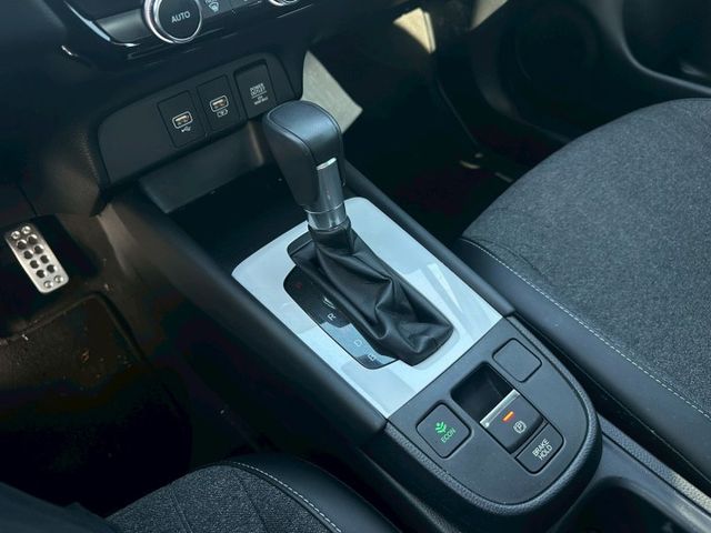 Fit e：HEV油電版 ACC跟車/車偏/車道維持/IKEYA免鑰匙/盲點/倒車雷達/恆溫空調 原版件  第18張相片