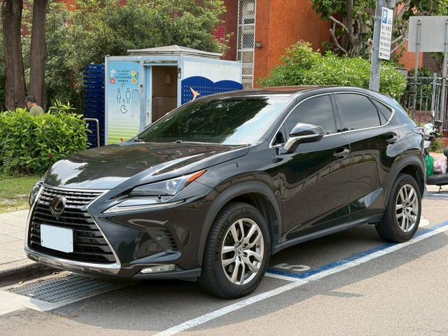 NX 200豪華 ACC跟車/車偏/加熱椅/電尾門/電動座椅/電動天窗 原版件 定期原廠保養  第1張相片