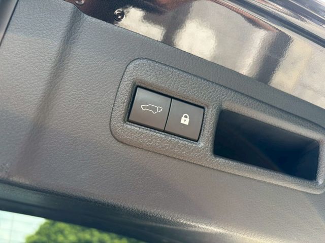 NX 200豪華 ACC跟車/車偏/加熱椅/電尾門/電動座椅/電動天窗 原版件 定期原廠保養  第4張相片
