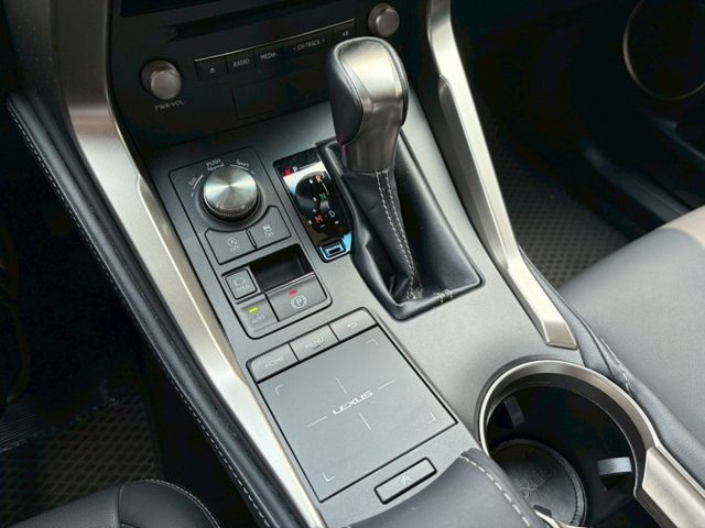 NX 200豪華 ACC跟車/車偏/加熱椅/電尾門/電動座椅/電動天窗 原版件 定期原廠保養  第13張相片