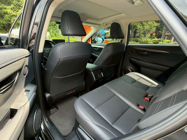 NX 200豪華 ACC跟車/車偏/加熱椅/電尾門/電動座椅/電動天窗 原版件 定期原廠保養  第18張相片