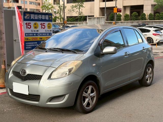 Yaris 1.5 E版 安卓機/電動後視鏡調整/大燈高低調整 原版件 定期保養  第1張相片