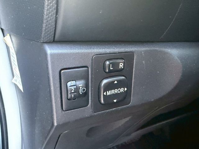Yaris 1.5 E版 安卓機/電動後視鏡調整/大燈高低調整 原版件 定期保養  第13張相片