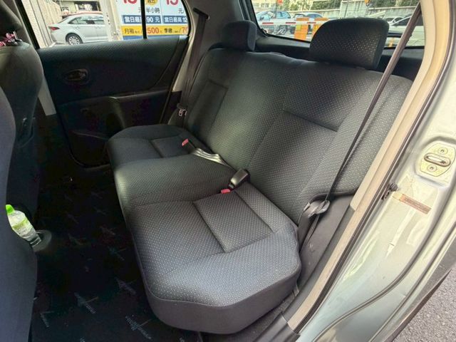 Yaris 1.5 E版 安卓機/電動後視鏡調整/大燈高低調整 原版件 定期保養  第17張相片