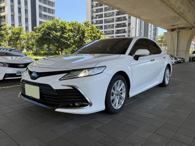 Camry 2.5 Hybrid尊爵 ACC跟車/車偏/盲點/恆溫/LED頭燈/IKEY免鑰匙 定期保養  第1張相片
