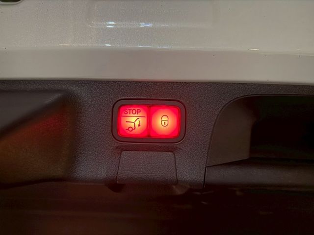 CAL200 SB 23P跟車/車偏/環景/盲點/數位儀錶/電尾門 原版件 定期原廠保養 新車保固中  第6張相片