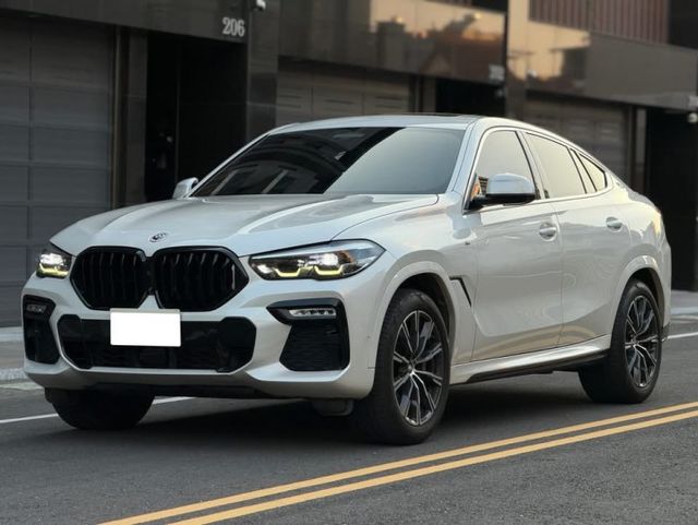 X6 xDrive40i M Sport 5AU跟車/HK音響/盲點/環景環景/全景天窗/六角儀表 原版件 定期原廠保養  第1張相片