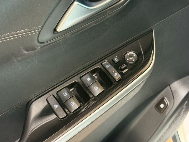 Custin GLT-B VIP 跟車/車偏/環景/冷熱通風椅/全景天窗/Carplay/無線充電/LED頭燈 定期保養  第11張相片