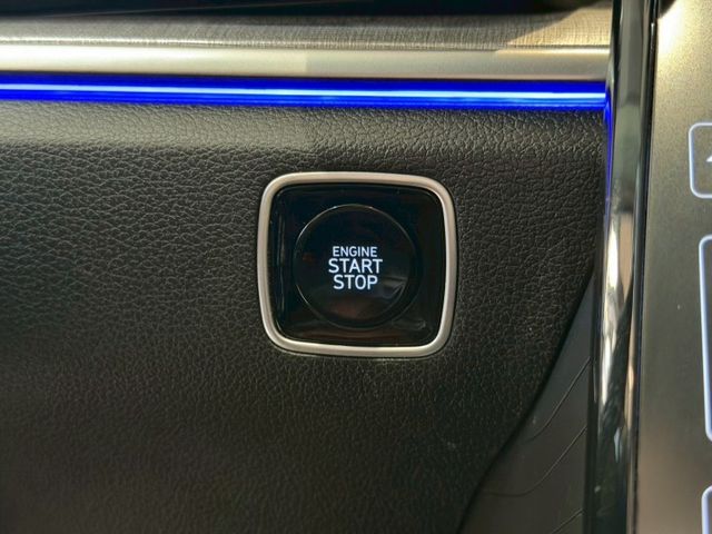 Custin GLT-B VIP 跟車/車偏/環景/冷熱通風椅/全景天窗/Carplay/無線充電/LED頭燈 定期保養  第14張相片