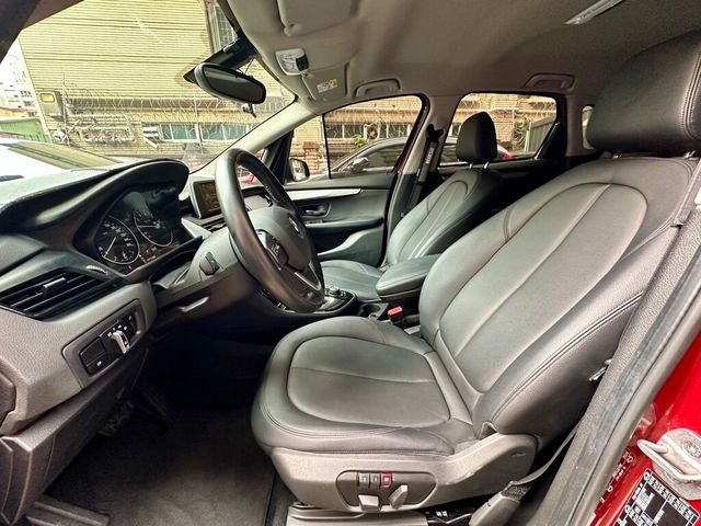 BMW寶馬 218I  第6張相片