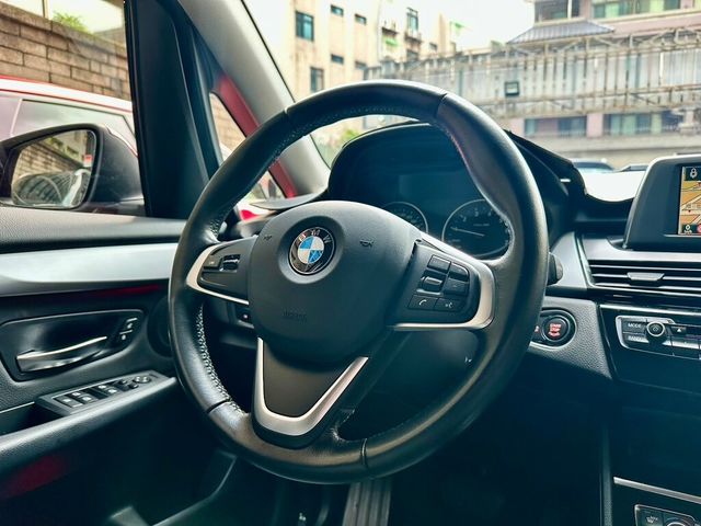BMW寶馬 218I  第8張相片