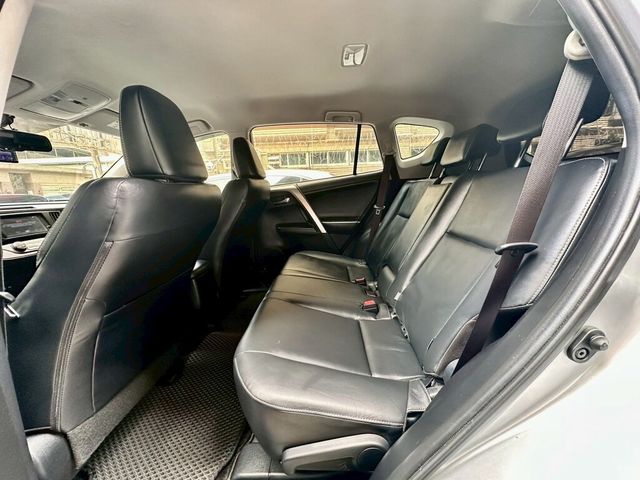 TOYOTA豐田 RAV4  第6張相片