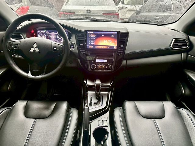 MITSUBISHI三菱 LANCER  第5張相片