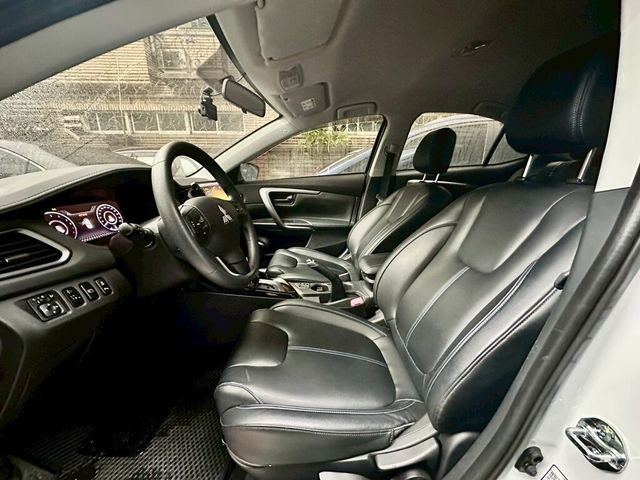 MITSUBISHI三菱 LANCER  第6張相片