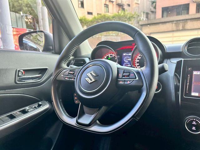 SUZUKI鈴木 SWIFT  第7張相片