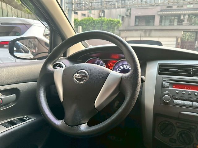 NISSAN日產 LIVINA  第8張相片