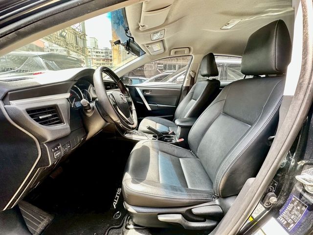 TOYOTA豐田 ALTIS  第6張相片