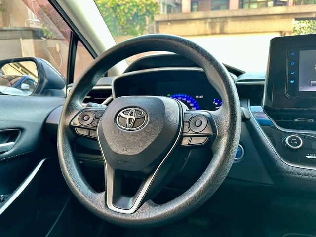 TOYOTA豐田 COROLLA ALTIS HYBRID  第7張相片
