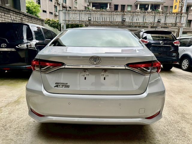 TOYOTA豐田 ALTIS  第4張相片