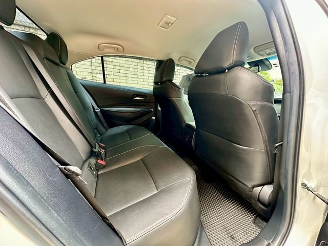 TOYOTA豐田 ALTIS  第6張相片